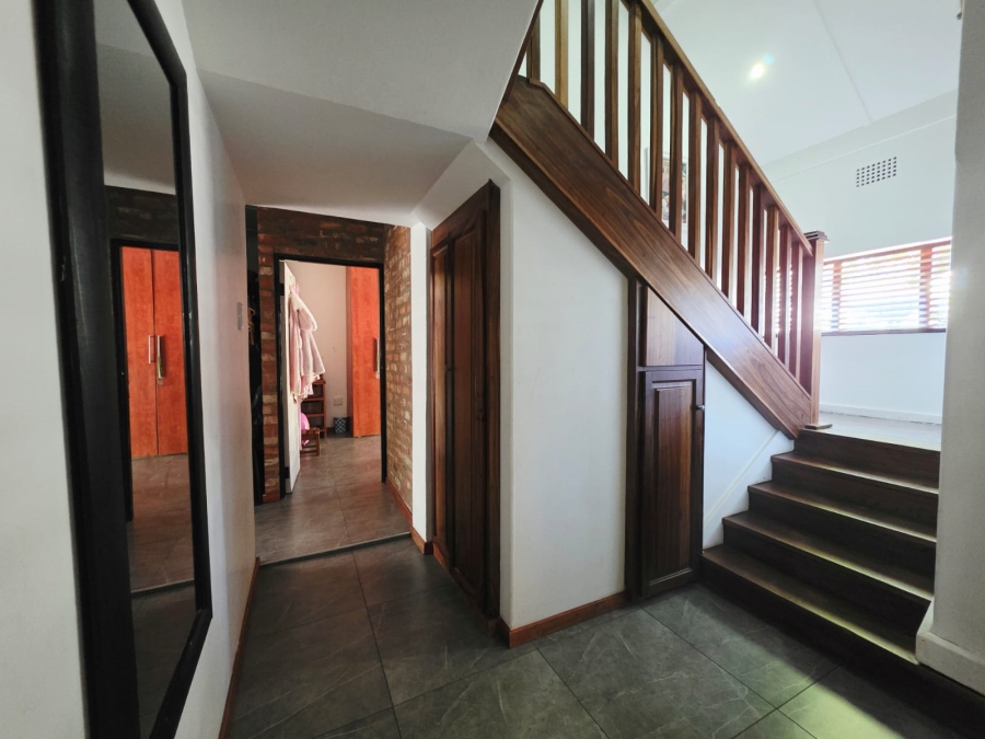 4 Bedroom Property for Sale in Van Der Hoff Park North West
